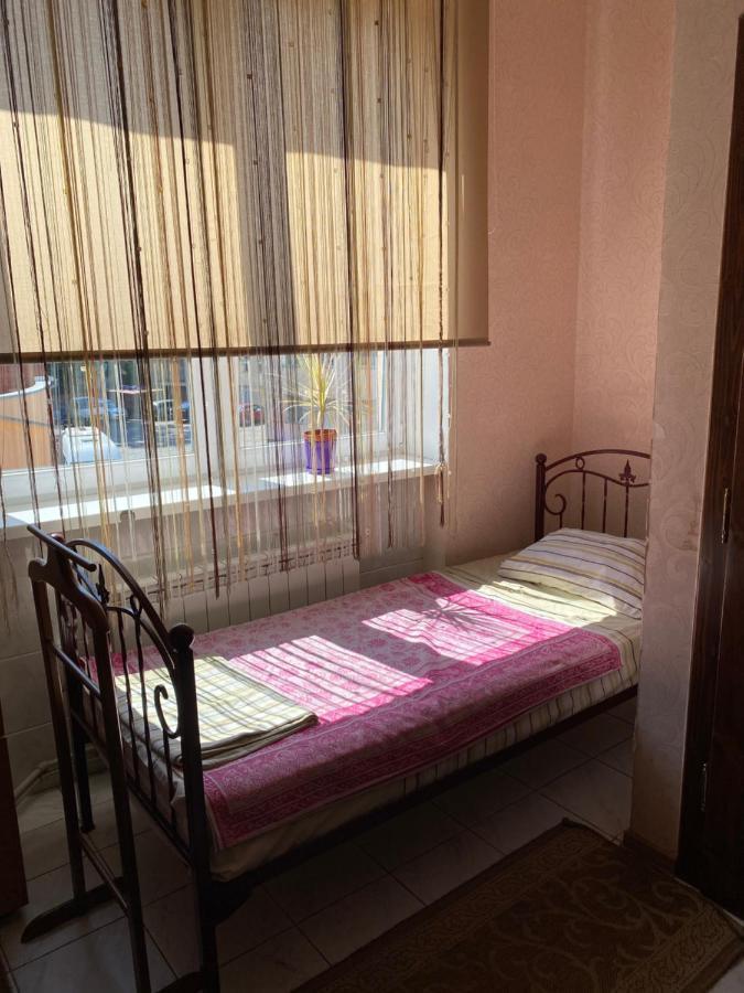Centre Hostel Mukatjevo Eksteriør billede
